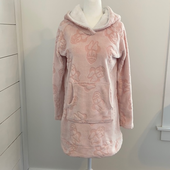 Disney Tops - Disney Minnie Mouse Lounge Hoodie. Size Small.